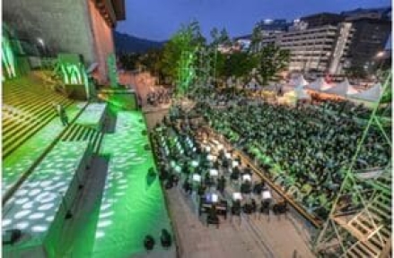 퇴근길엔 서울광장 뮤지컬, 주말엔 한강 오페라… 서울 곳곳 야외공연 본격 개막